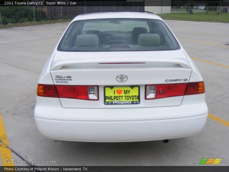 Super White / Oak 2001 Toyota Camry CE