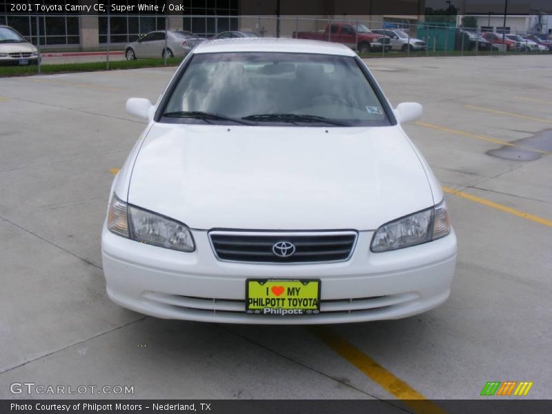 Super White / Oak 2001 Toyota Camry CE