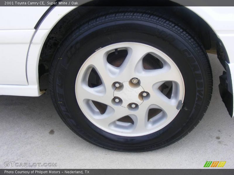Super White / Oak 2001 Toyota Camry CE