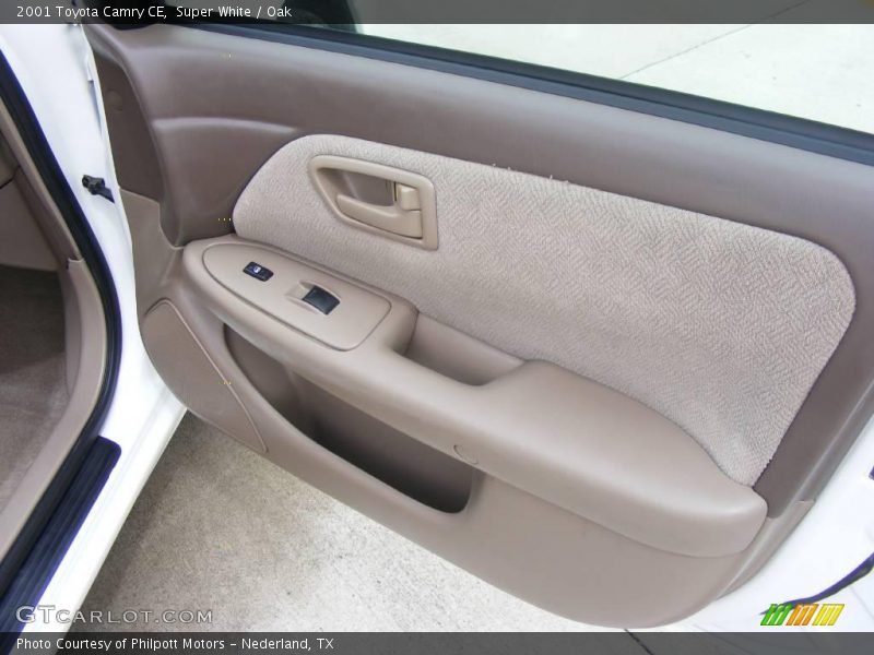 Super White / Oak 2001 Toyota Camry CE