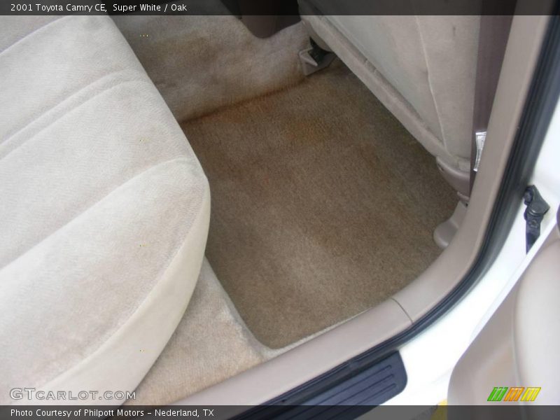 Super White / Oak 2001 Toyota Camry CE