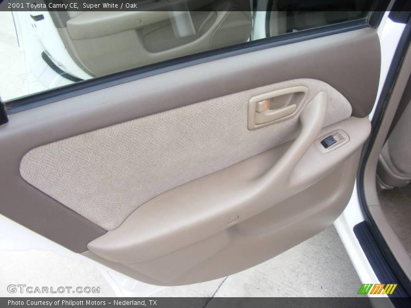 Super White / Oak 2001 Toyota Camry CE
