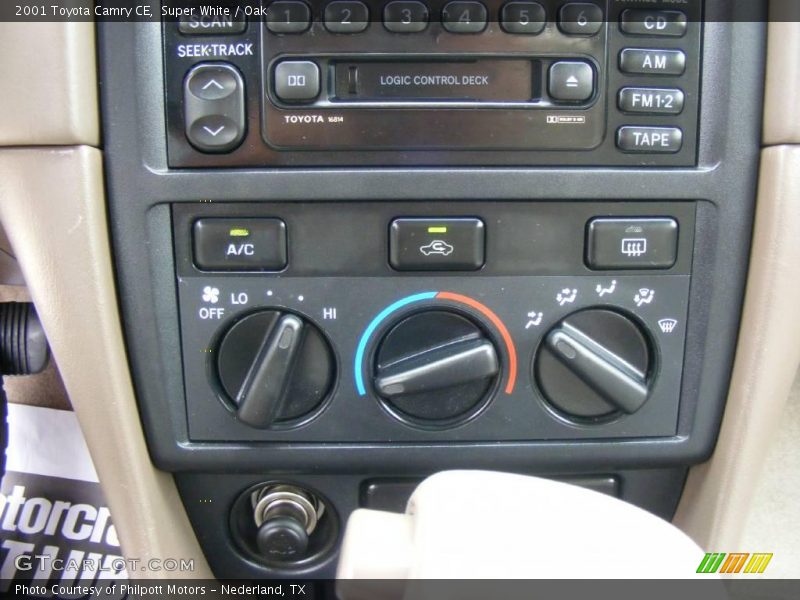 Super White / Oak 2001 Toyota Camry CE