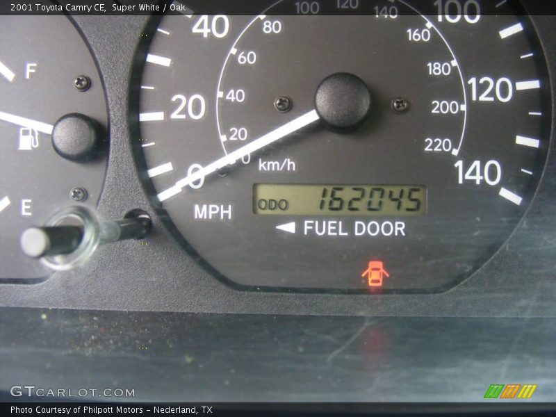 Super White / Oak 2001 Toyota Camry CE