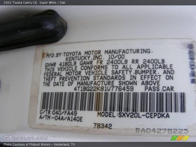 Super White / Oak 2001 Toyota Camry CE