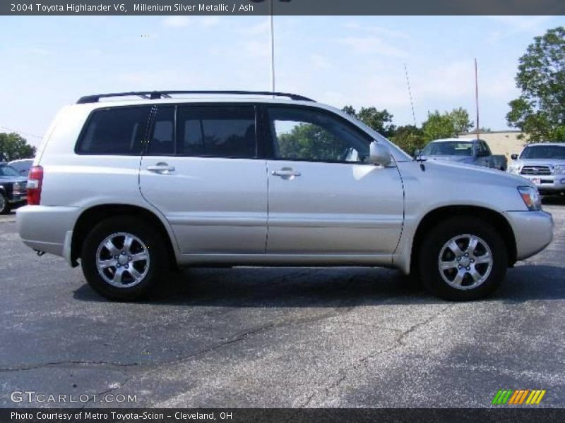 Millenium Silver Metallic / Ash 2004 Toyota Highlander V6