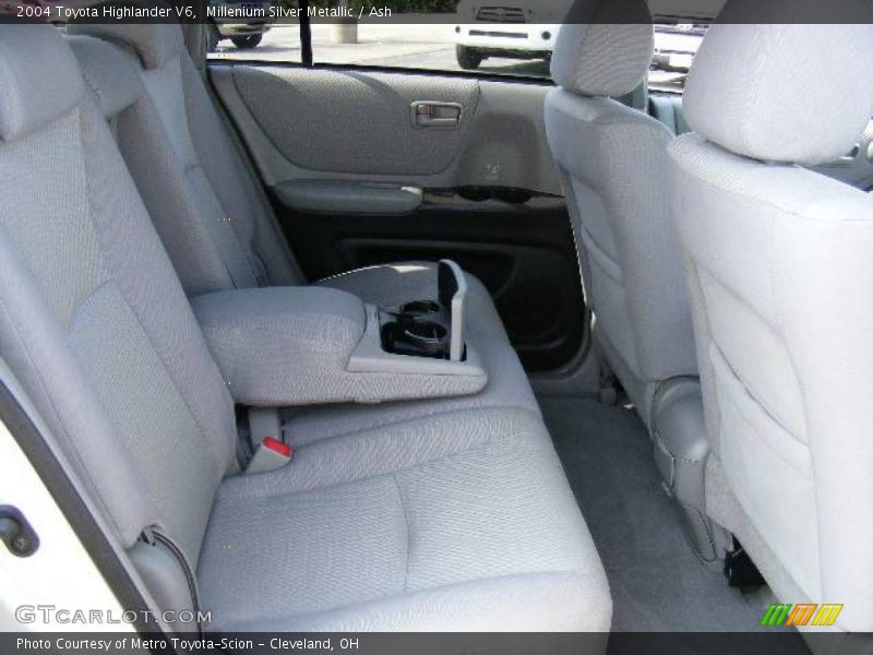 Millenium Silver Metallic / Ash 2004 Toyota Highlander V6