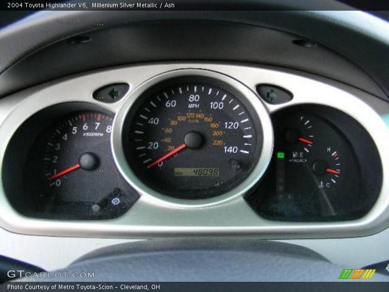 Millenium Silver Metallic / Ash 2004 Toyota Highlander V6