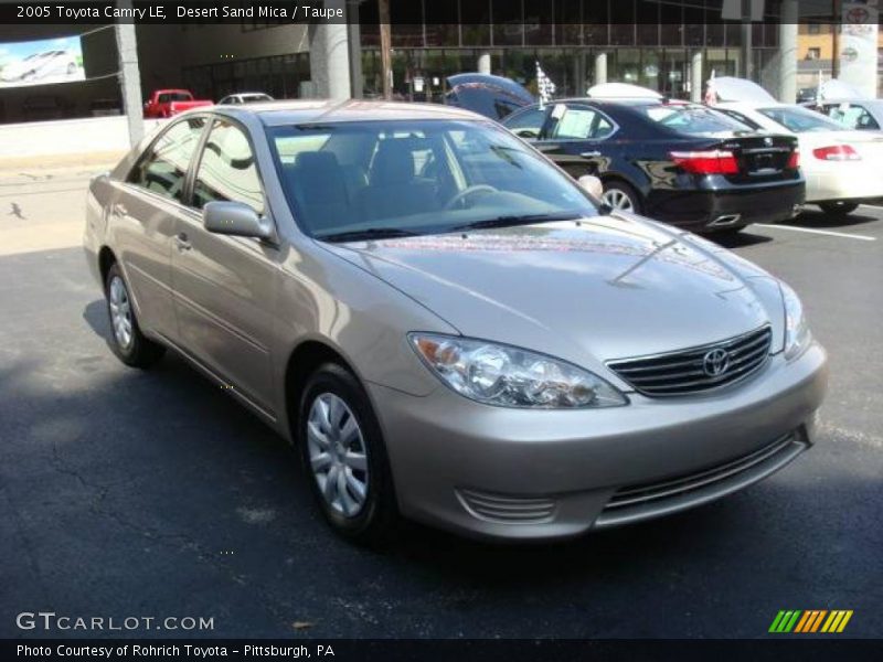 Desert Sand Mica / Taupe 2005 Toyota Camry LE