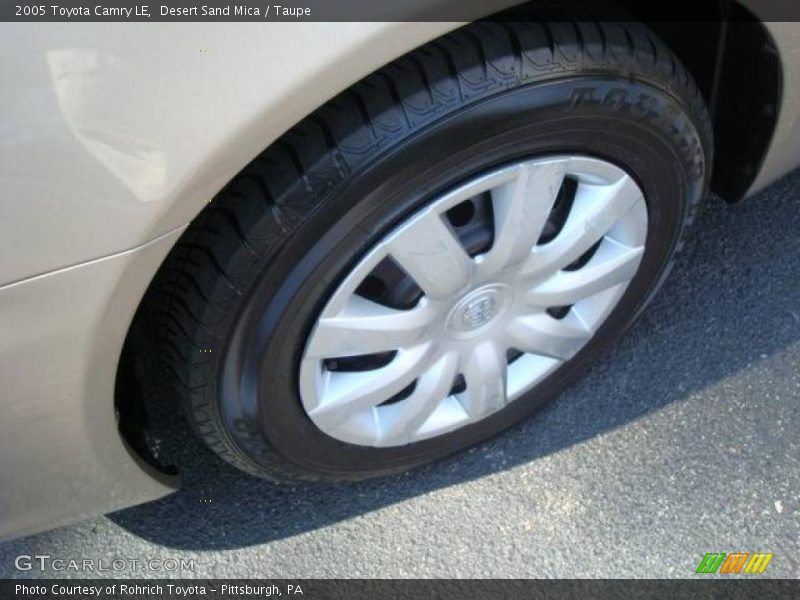 Desert Sand Mica / Taupe 2005 Toyota Camry LE