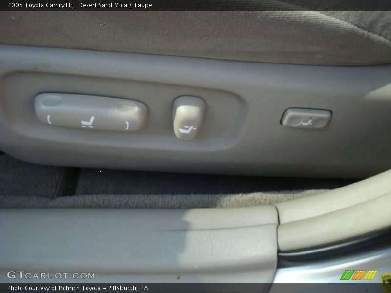 Desert Sand Mica / Taupe 2005 Toyota Camry LE