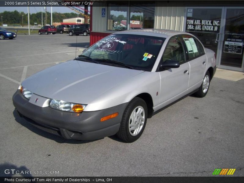 Light Silver / Gray 2000 Saturn S Series SL Sedan