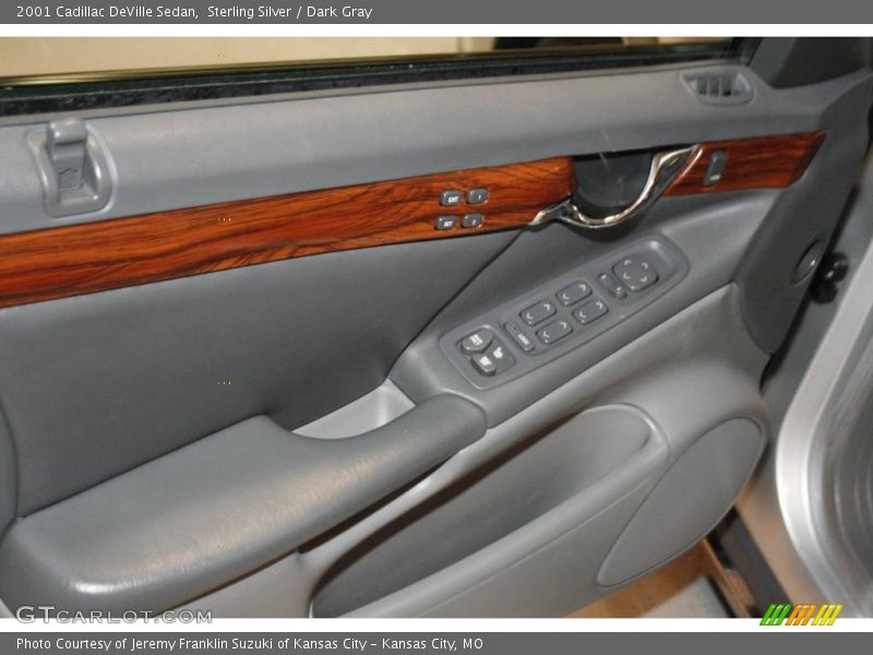 Sterling Silver / Dark Gray 2001 Cadillac DeVille Sedan