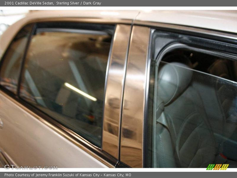 Sterling Silver / Dark Gray 2001 Cadillac DeVille Sedan