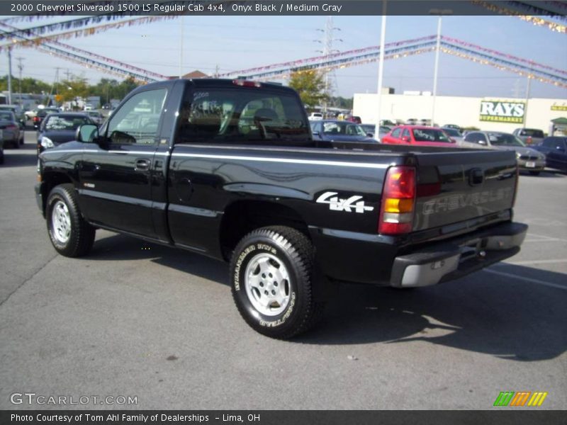 Onyx Black / Medium Gray 2000 Chevrolet Silverado 1500 LS Regular Cab 4x4