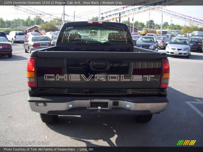 Onyx Black / Medium Gray 2000 Chevrolet Silverado 1500 LS Regular Cab 4x4