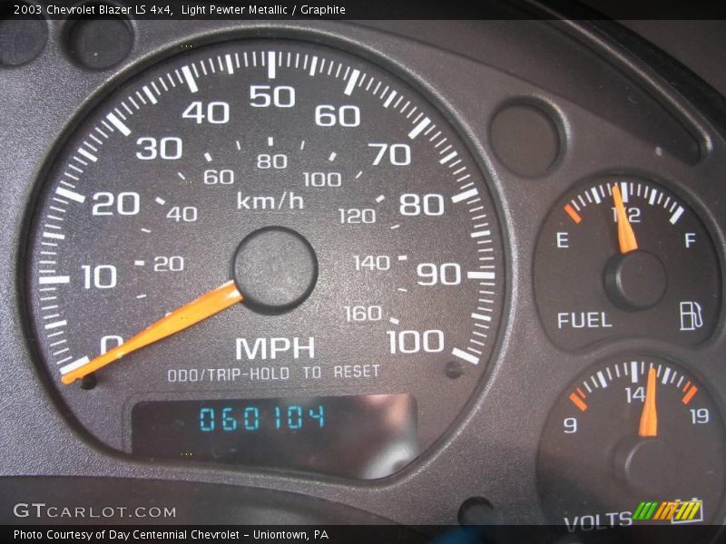 Light Pewter Metallic / Graphite 2003 Chevrolet Blazer LS 4x4