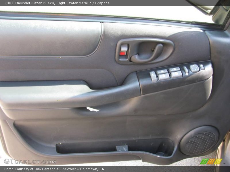 Light Pewter Metallic / Graphite 2003 Chevrolet Blazer LS 4x4
