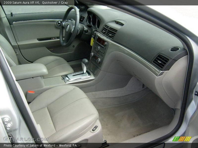 Quicksilver / Gray 2009 Saturn Aura XR V6