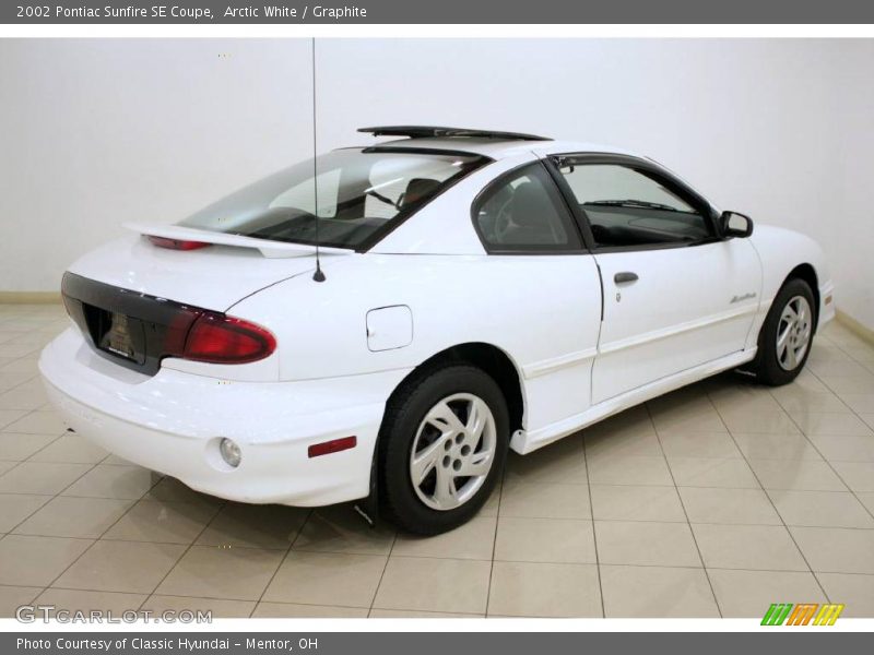 Arctic White / Graphite 2002 Pontiac Sunfire SE Coupe