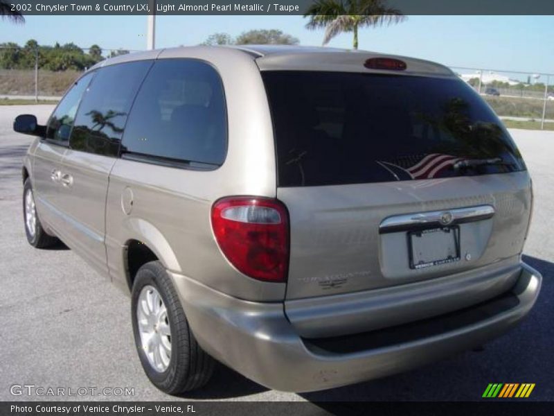 Light Almond Pearl Metallic / Taupe 2002 Chrysler Town & Country LXi