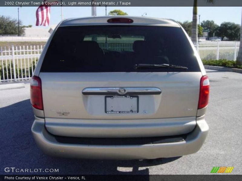 Light Almond Pearl Metallic / Taupe 2002 Chrysler Town & Country LXi