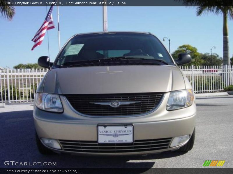 Light Almond Pearl Metallic / Taupe 2002 Chrysler Town & Country LXi