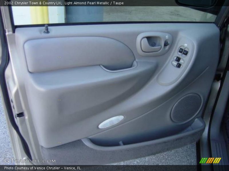 Light Almond Pearl Metallic / Taupe 2002 Chrysler Town & Country LXi