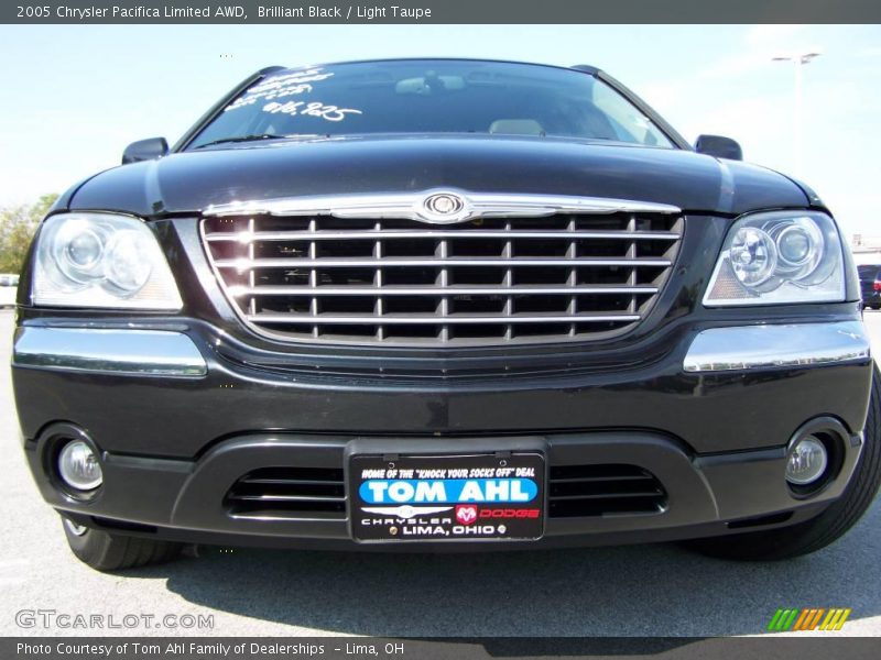 Brilliant Black / Light Taupe 2005 Chrysler Pacifica Limited AWD