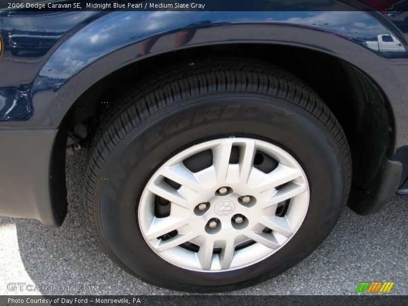 Midnight Blue Pearl / Medium Slate Gray 2006 Dodge Caravan SE