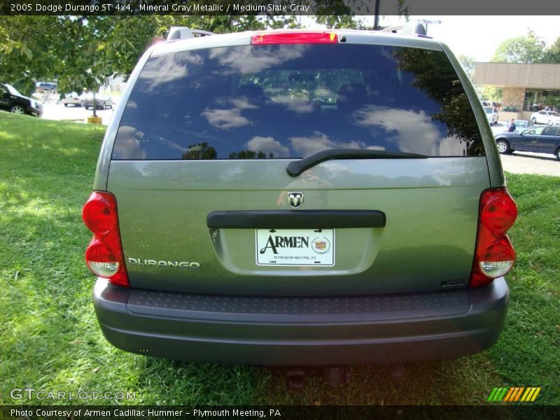 Mineral Gray Metallic / Medium Slate Gray 2005 Dodge Durango ST 4x4