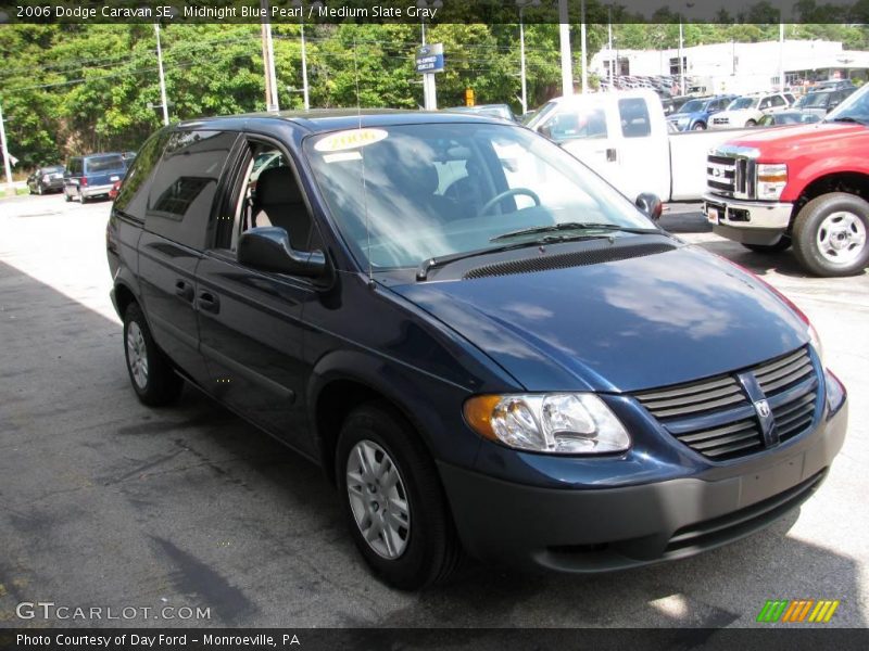Midnight Blue Pearl / Medium Slate Gray 2006 Dodge Caravan SE