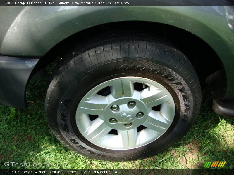 Mineral Gray Metallic / Medium Slate Gray 2005 Dodge Durango ST 4x4