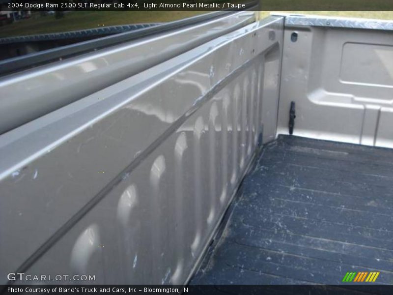 Light Almond Pearl Metallic / Taupe 2004 Dodge Ram 2500 SLT Regular Cab 4x4