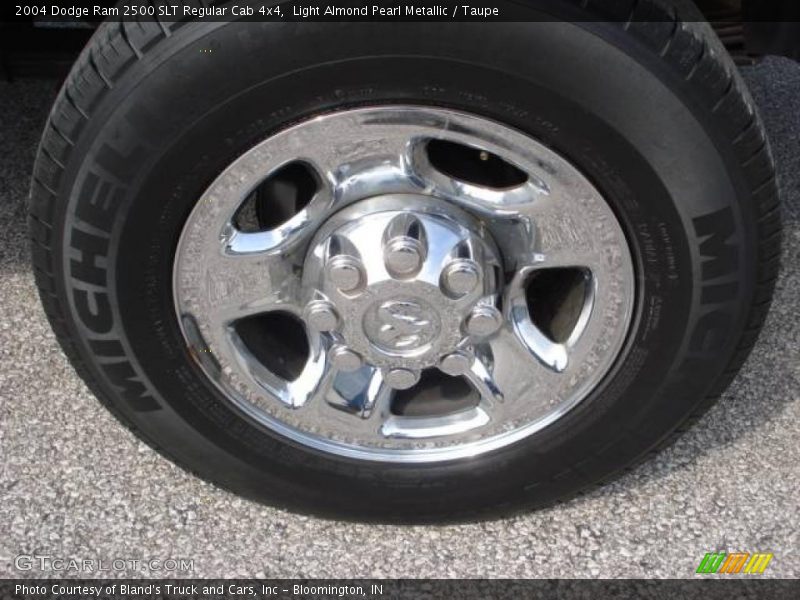 Light Almond Pearl Metallic / Taupe 2004 Dodge Ram 2500 SLT Regular Cab 4x4