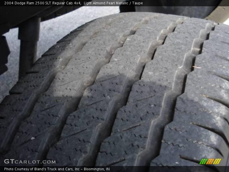 Light Almond Pearl Metallic / Taupe 2004 Dodge Ram 2500 SLT Regular Cab 4x4