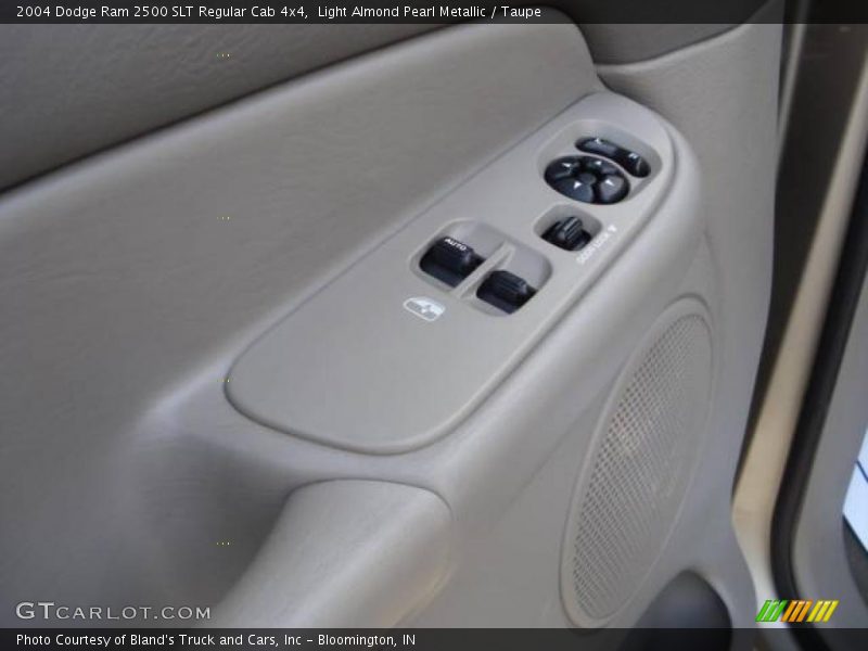 Light Almond Pearl Metallic / Taupe 2004 Dodge Ram 2500 SLT Regular Cab 4x4
