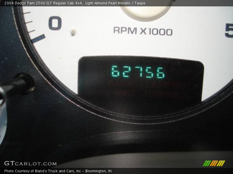 Light Almond Pearl Metallic / Taupe 2004 Dodge Ram 2500 SLT Regular Cab 4x4