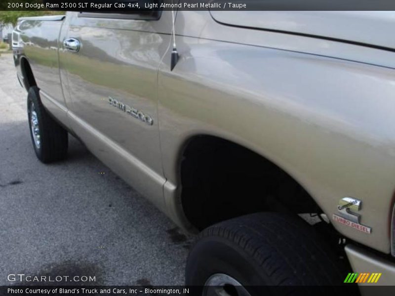 Light Almond Pearl Metallic / Taupe 2004 Dodge Ram 2500 SLT Regular Cab 4x4