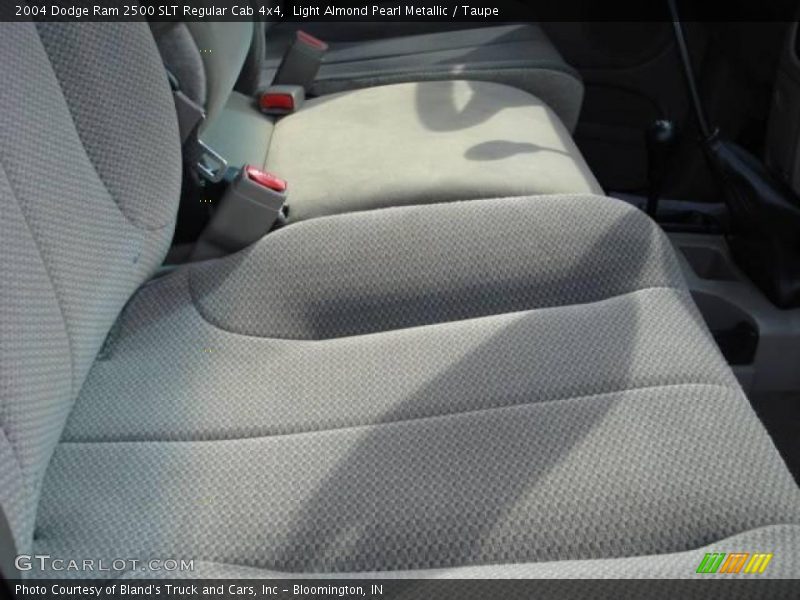 Light Almond Pearl Metallic / Taupe 2004 Dodge Ram 2500 SLT Regular Cab 4x4