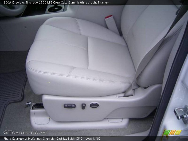 Summit White / Light Titanium 2009 Chevrolet Silverado 1500 LTZ Crew Cab