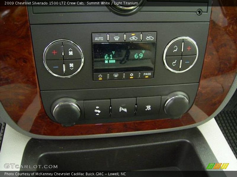 Summit White / Light Titanium 2009 Chevrolet Silverado 1500 LTZ Crew Cab