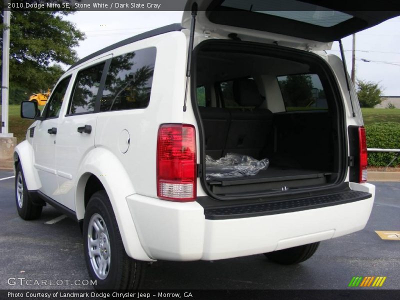 Stone White / Dark Slate Gray 2010 Dodge Nitro SE