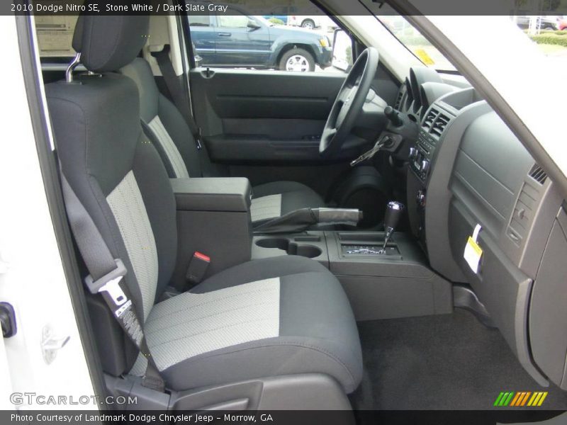 Stone White / Dark Slate Gray 2010 Dodge Nitro SE