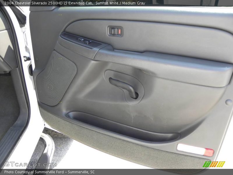 Summit White / Medium Gray 2004 Chevrolet Silverado 2500HD LS Extended Cab