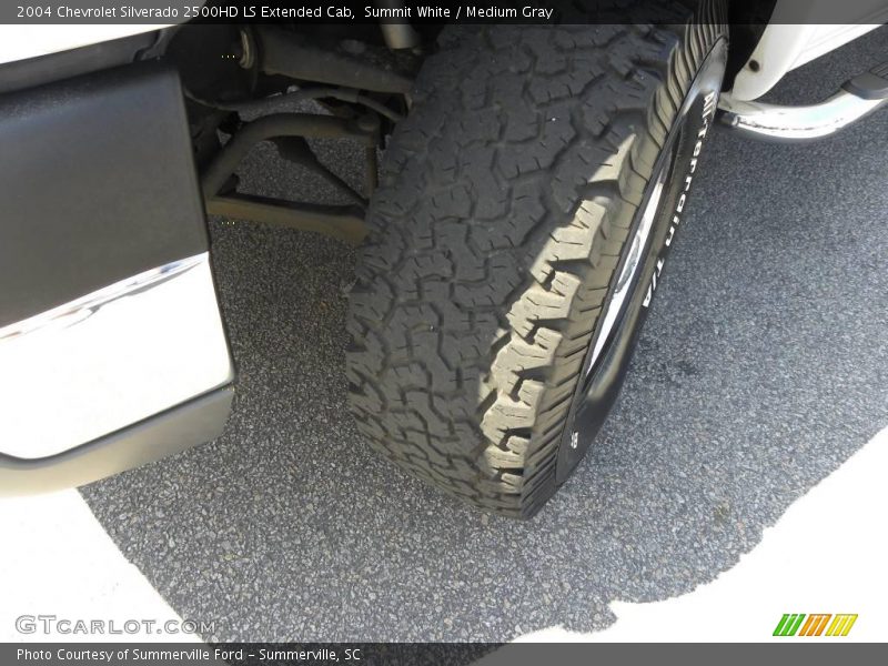 Summit White / Medium Gray 2004 Chevrolet Silverado 2500HD LS Extended Cab