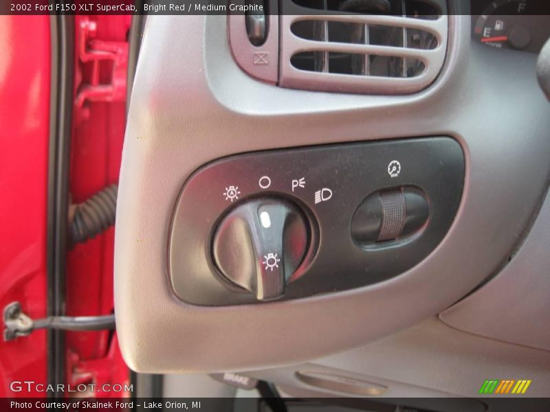 Bright Red / Medium Graphite 2002 Ford F150 XLT SuperCab