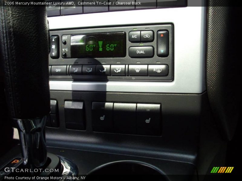 Cashmere Tri-Coat / Charcoal Black 2006 Mercury Mountaineer Luxury AWD
