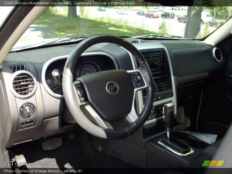 Cashmere Tri-Coat / Charcoal Black 2006 Mercury Mountaineer Luxury AWD