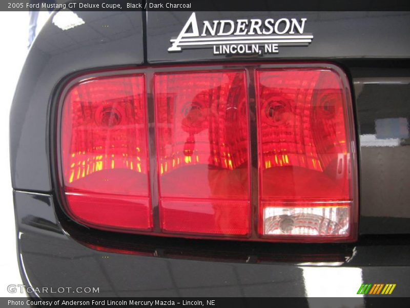Black / Dark Charcoal 2005 Ford Mustang GT Deluxe Coupe